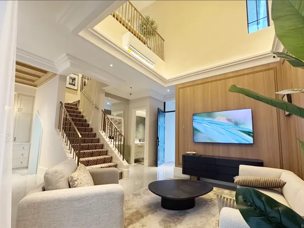 Pine Hill Interior 1