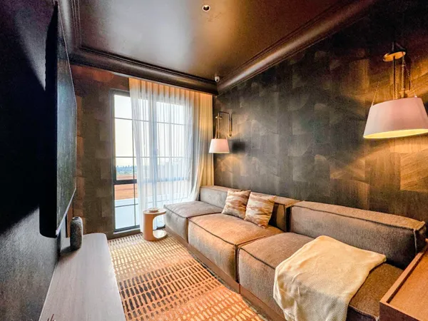 Pine Hill Interior 10